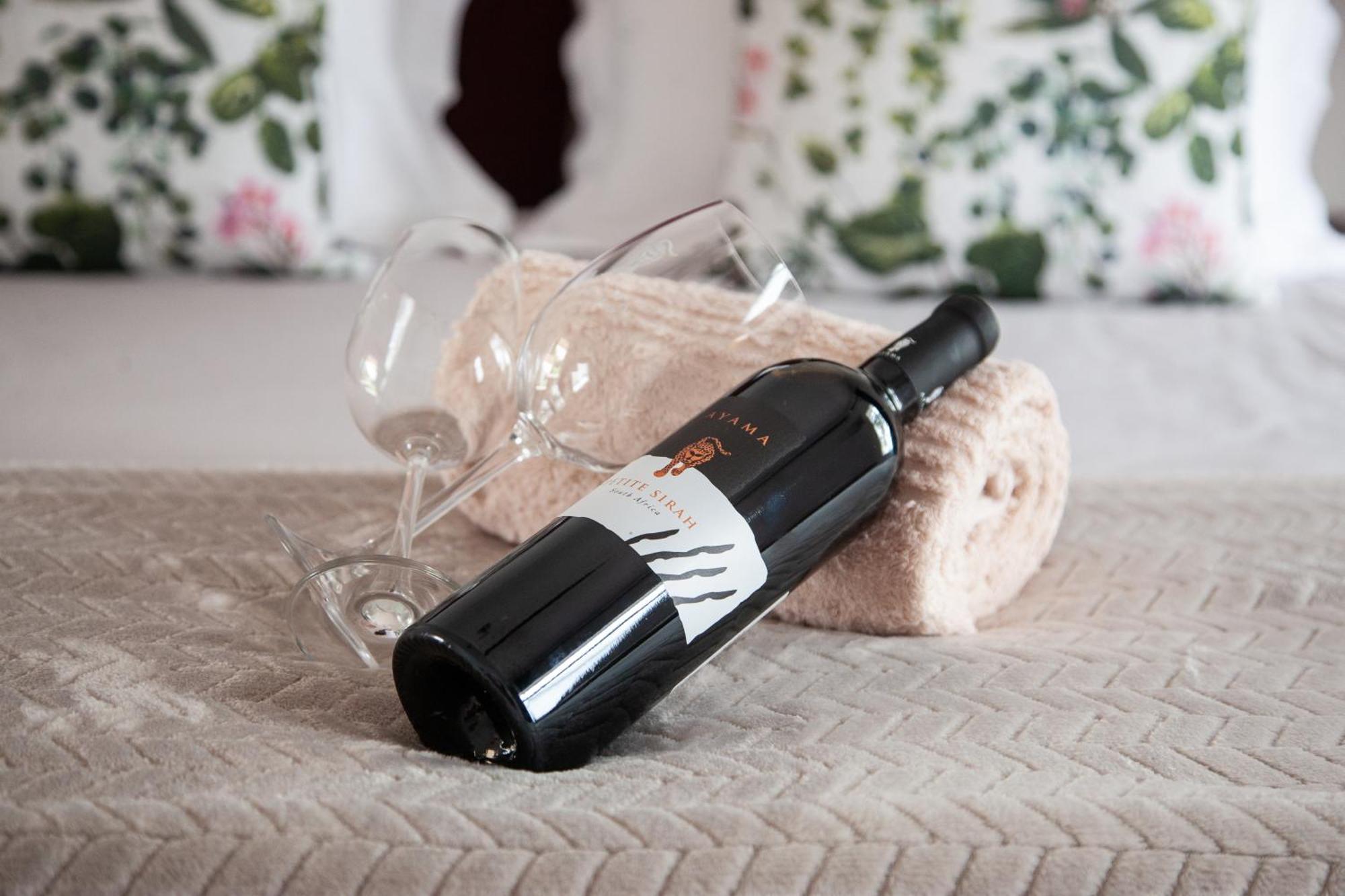 Bed and Breakfast Ayama Wine Farm - Manor House Веллінґтон Екстер'єр фото